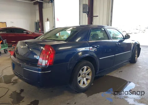2006 Chrysler 300 Touring from USA, damaged, VIN 2C3KA53G66H465807